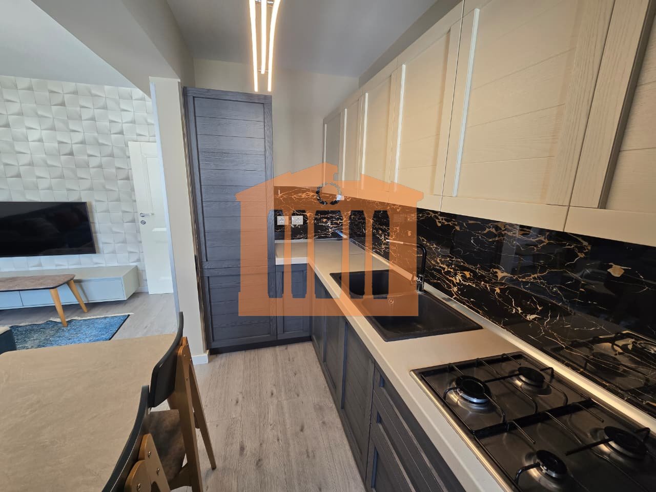 APARTAMENT 2+1 NE QENDER TE DURRESIT PER SHITJE !