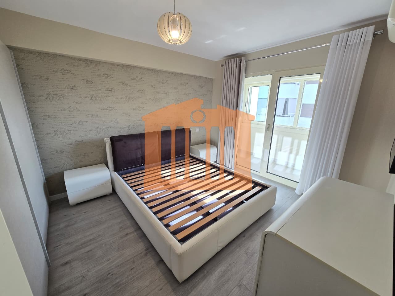 APARTAMENT 2+1 NE QENDER TE DURRESIT PER SHITJE !