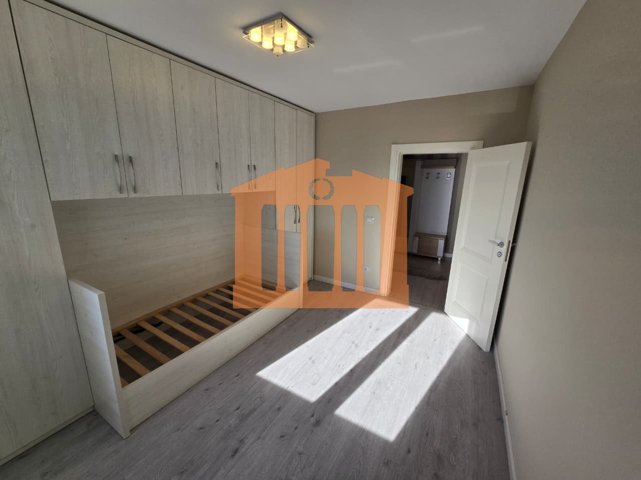 APARTAMENT 2+1 NE QENDER TE DURRESIT PER SHITJE !