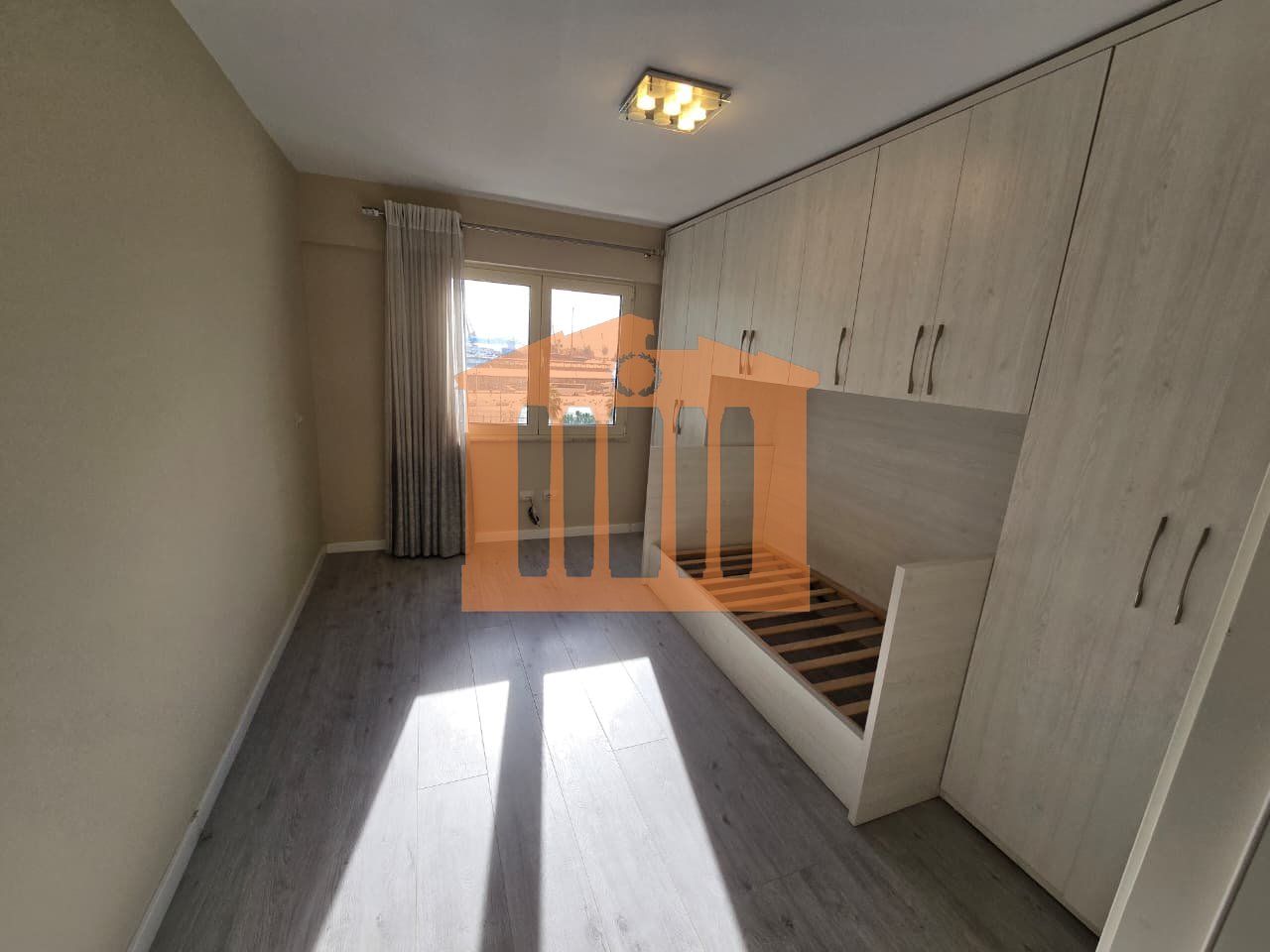 APARTAMENT 2+1 NE QENDER TE DURRESIT PER SHITJE !