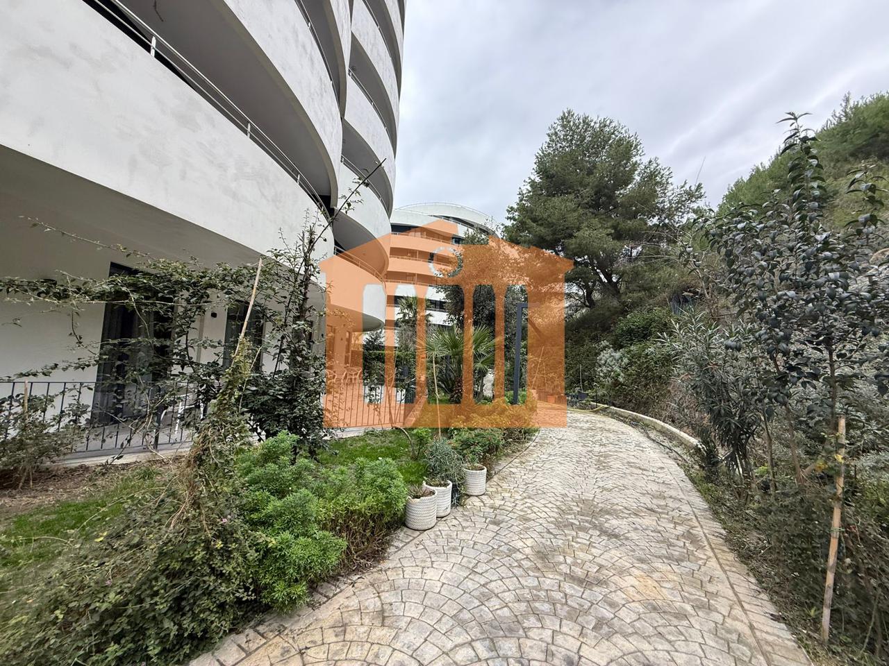 APARTAMENT 1+1 ME GARAZH TE REZIDENCA "WHITE HILL" DURRES , PER QIRA!