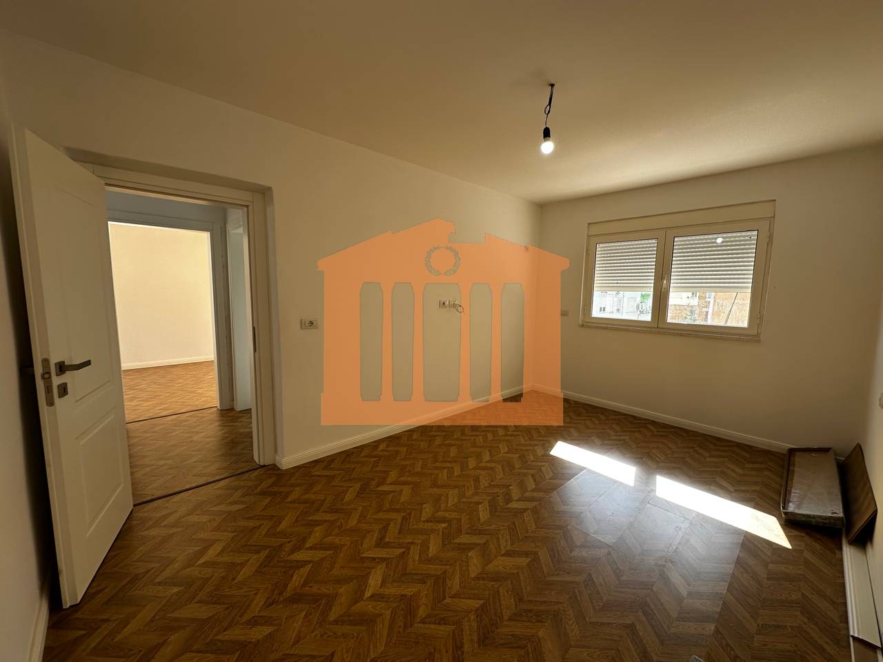 APARTAMENT 2+1 PRANE QENDRES SE DURRESIT, PER SHITJE !
