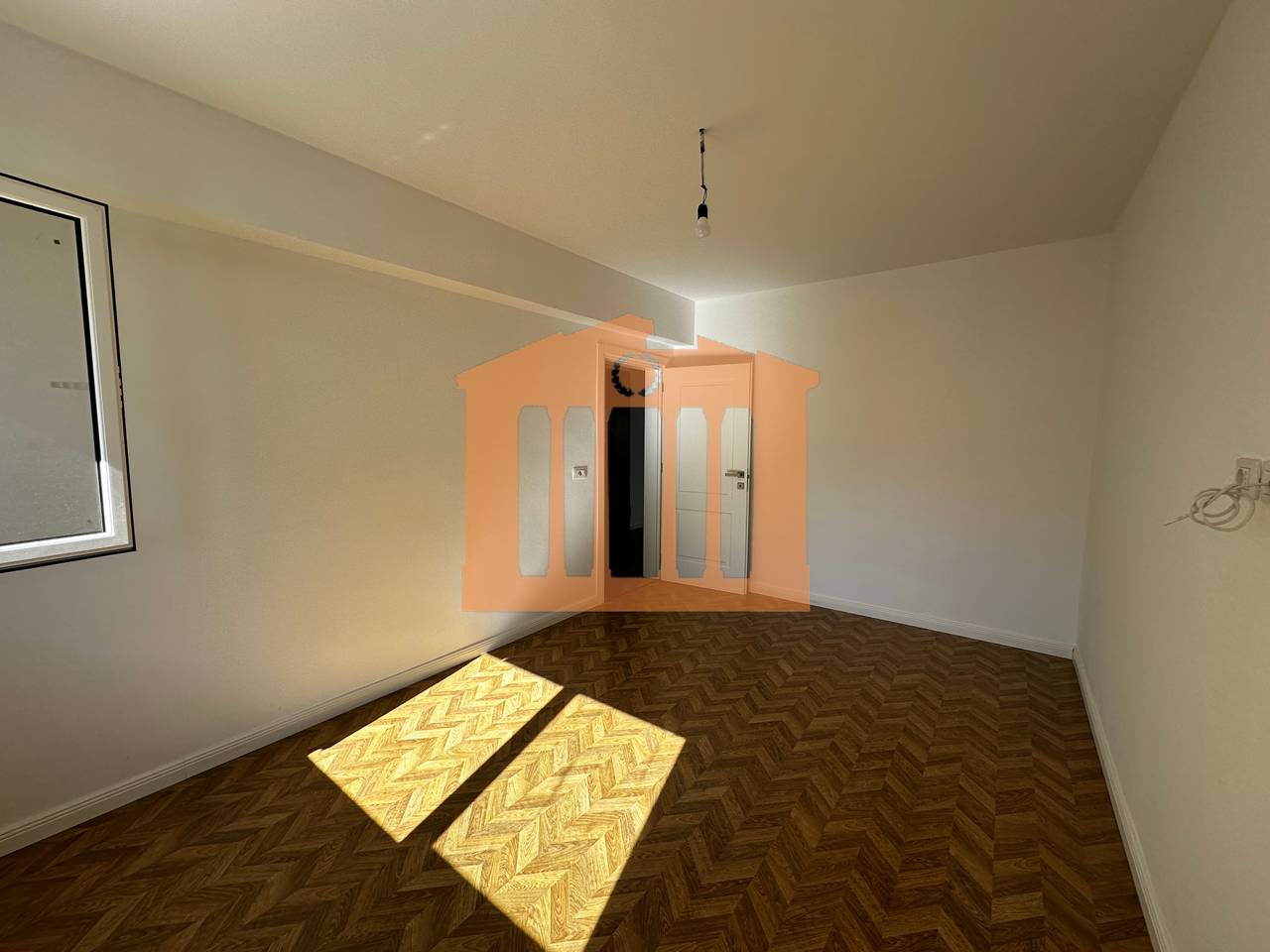 APARTAMENT 2+1 PRANE QENDRES SE DURRESIT, PER SHITJE !