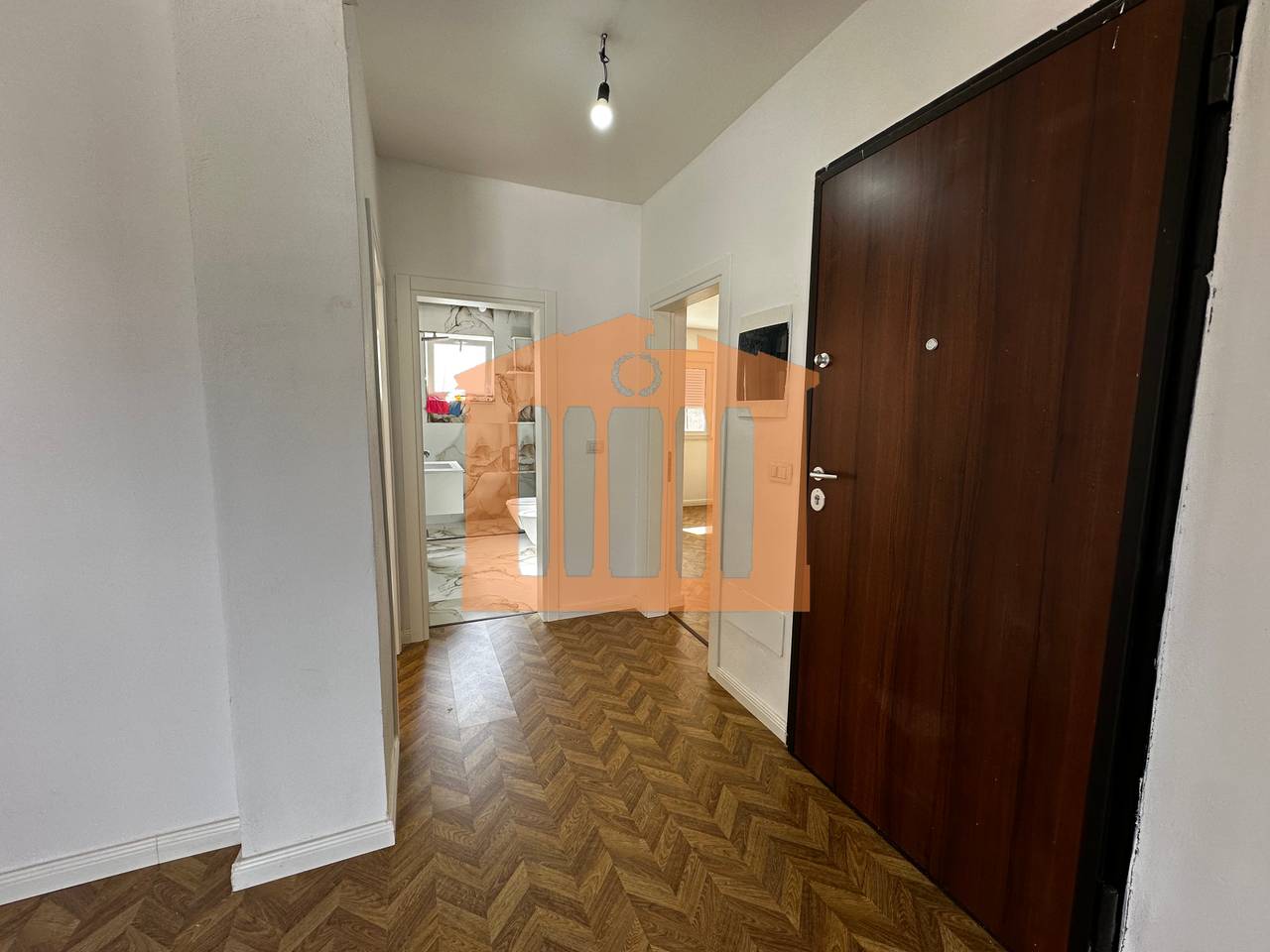 APARTAMENT 2+1 PRANE QENDRES SE DURRESIT, PER SHITJE !