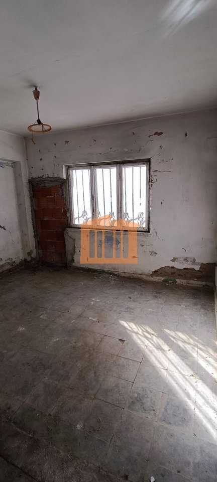 APARTAMENT 1+1 TE MUZEUMI I DESHMOREVE DURRES, PER SHITJE!