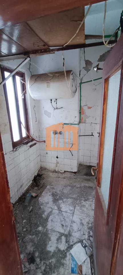 APARTAMENT 1+1 TE MUZEUMI I DESHMOREVE DURRES, PER SHITJE!