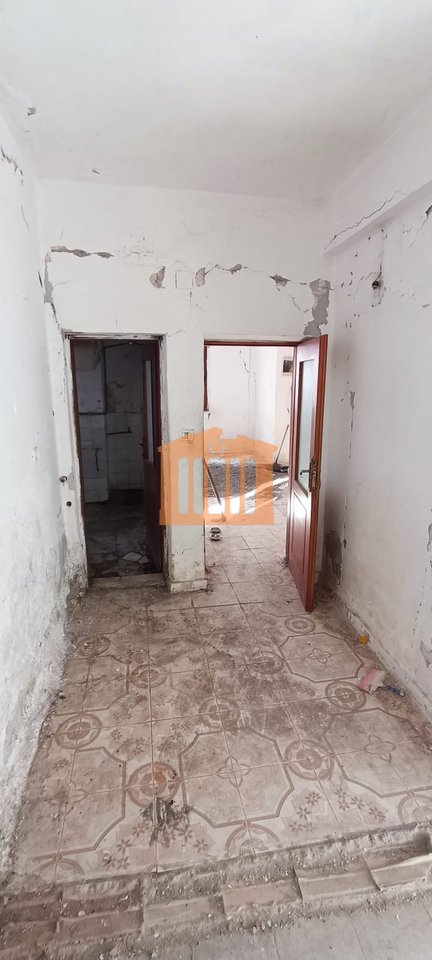 APARTAMENT 1+1 TE MUZEUMI I DESHMOREVE DURRES, PER SHITJE!