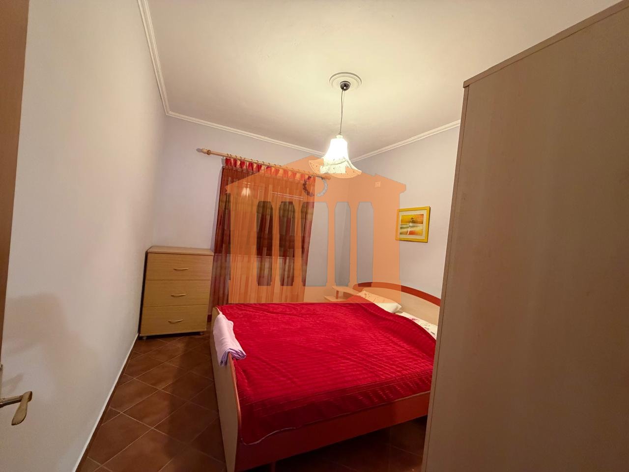 APARTAMENT 1+1 VIJE E PARE ME DETIN NE GOLEM, PER SHITJE !