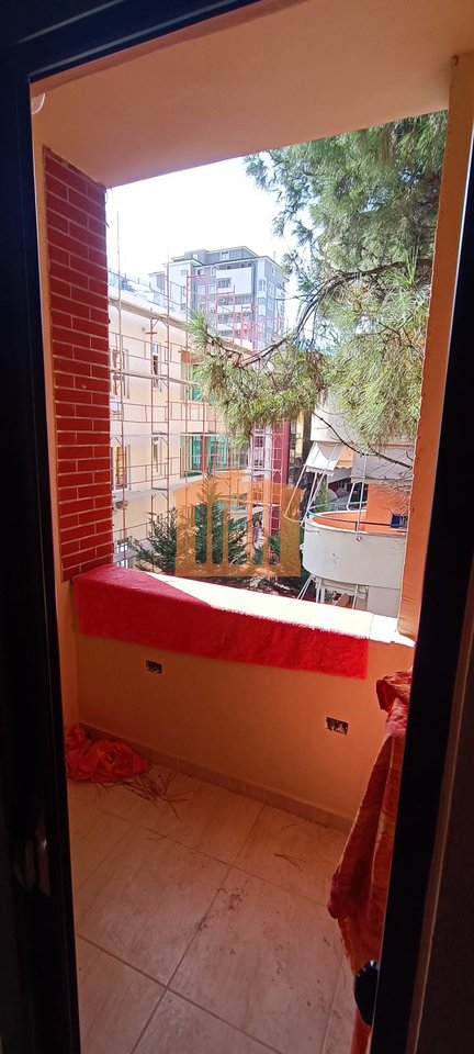 APART-HOTEL TEK SHKEMBI I KAVAJES, PER QIRA !