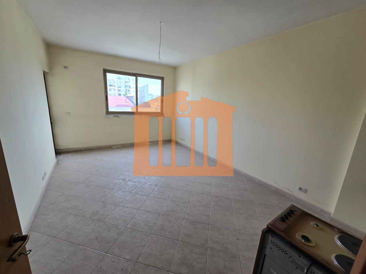 APARTAMENT 2+1+2 NE QENDER TE DURRESIT PER SHITJE !