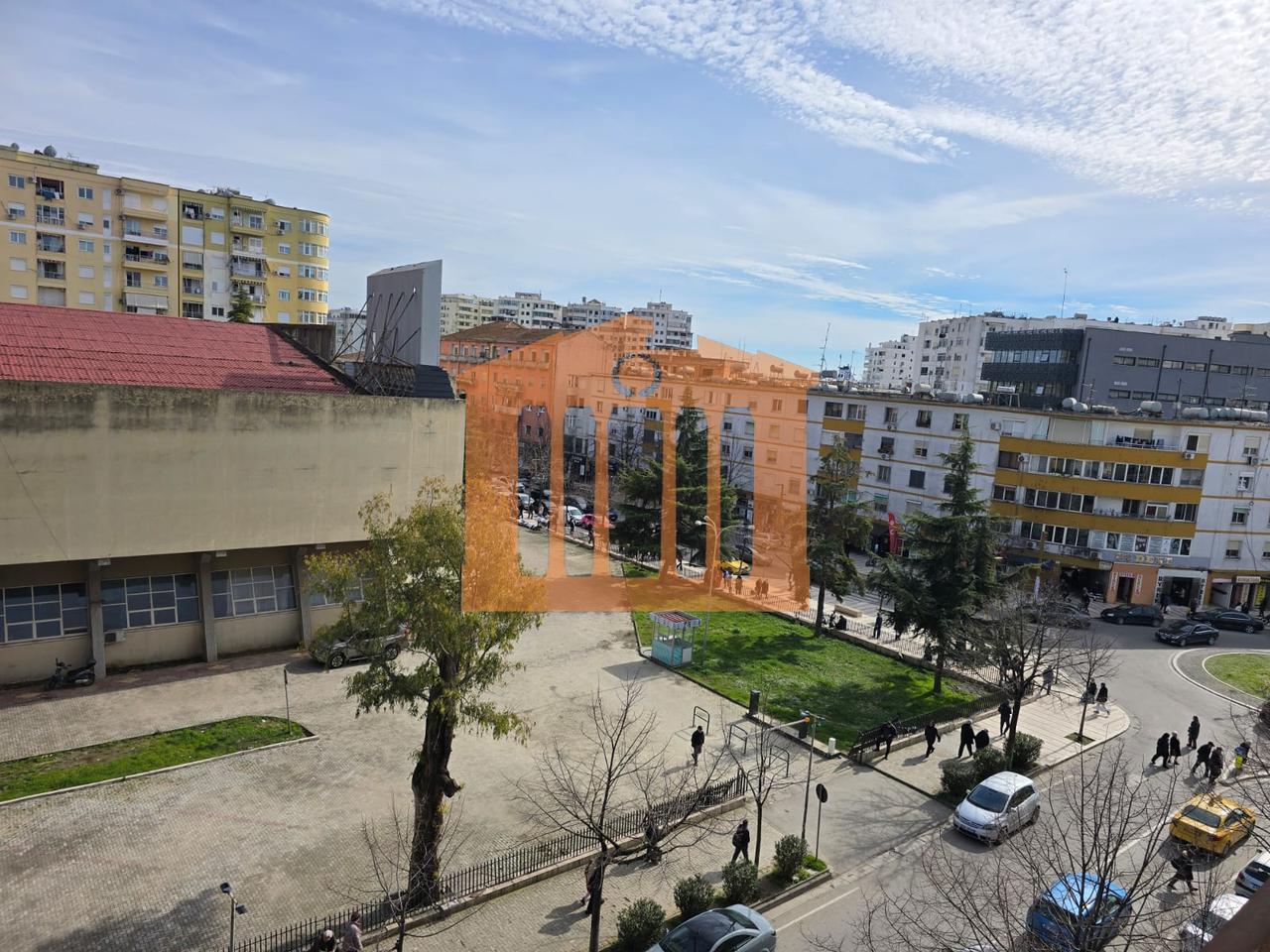 APARTAMENT 2+1+2 NE QENDER TE DURRESIT PER SHITJE !