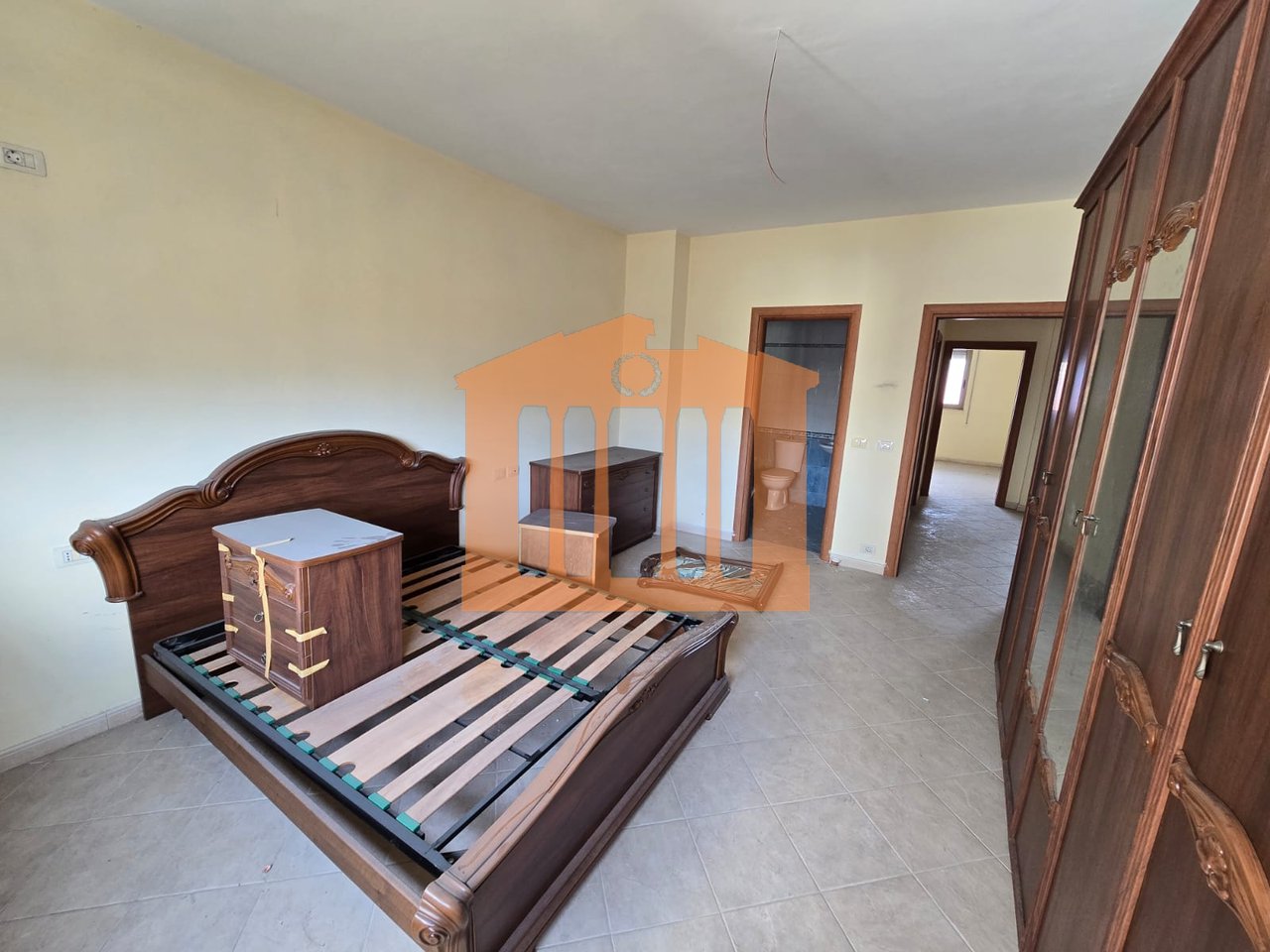 APARTAMENT 2+1+2 NE QENDER TE DURRESIT PER SHITJE !