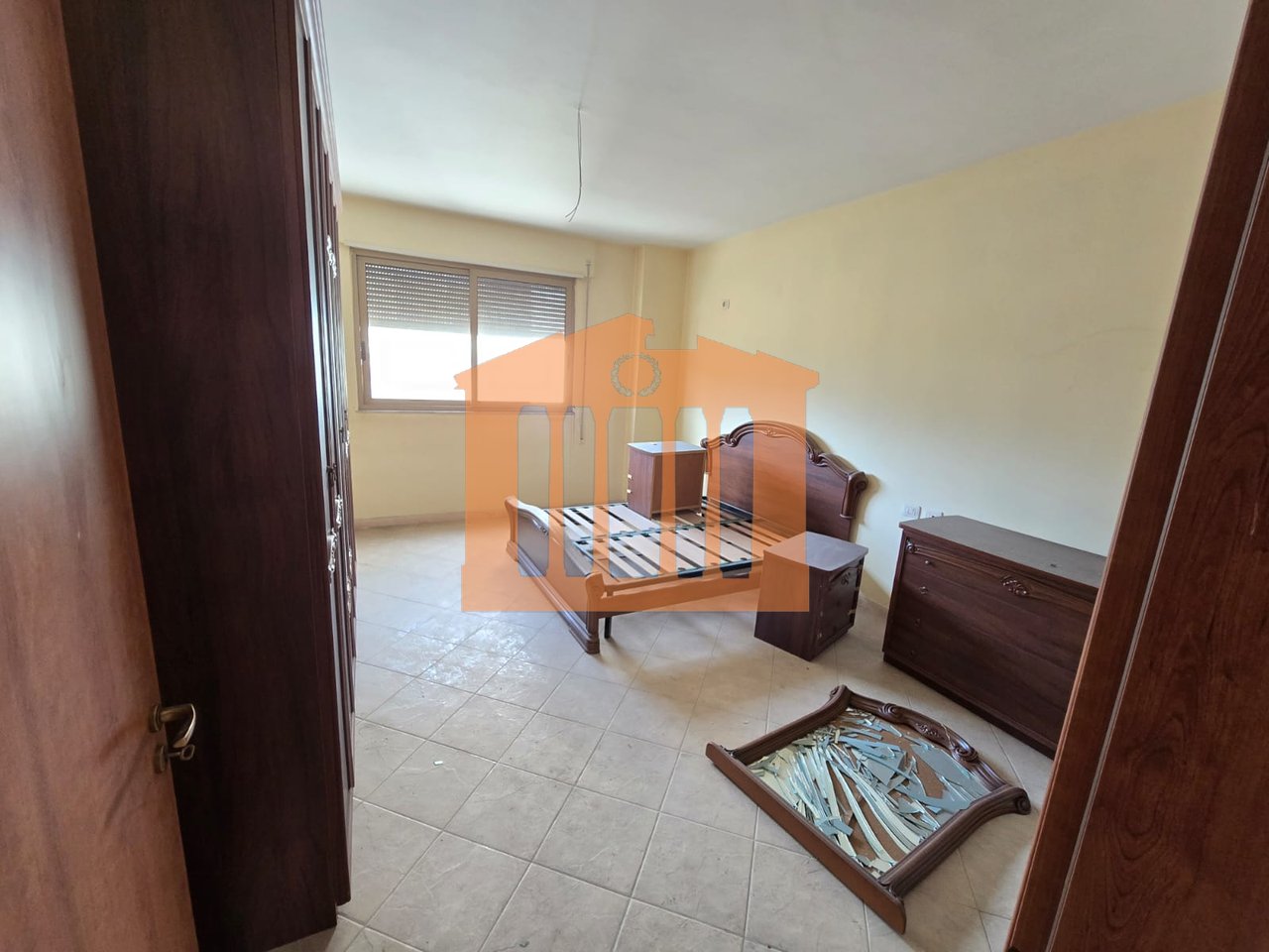 APARTAMENT 2+1+2 NE QENDER TE DURRESIT PER SHITJE !