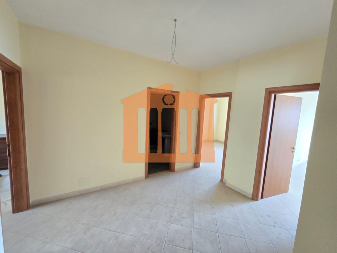 APARTAMENT 2+1+2 NE QENDER TE DURRESIT PER SHITJE !