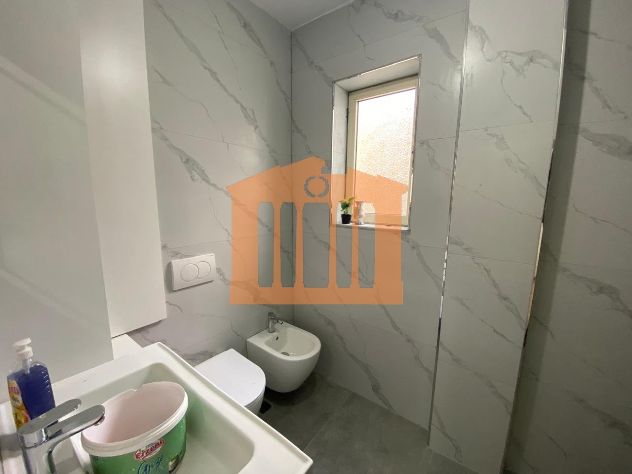 APARTAMENT 2+1+2 ME QIRA, NE DURRES!