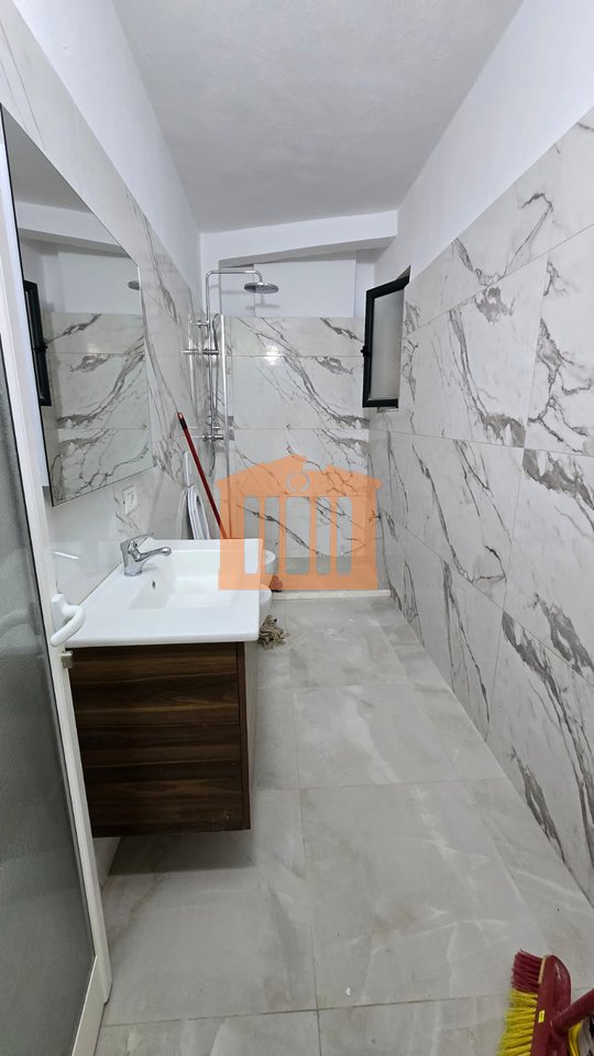 APARTAMENT 2+1 TE MALI I ROBIT - DURRES, PER SHITJE!