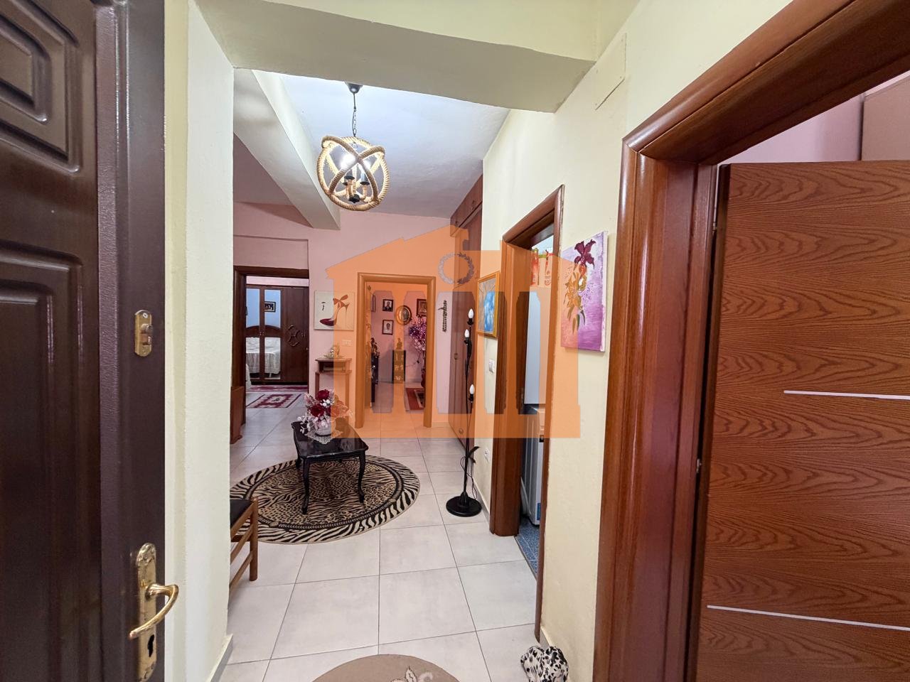 APARTAMENT 2+1+DEPO, STADIUMI,DURRES PER SHITJE!