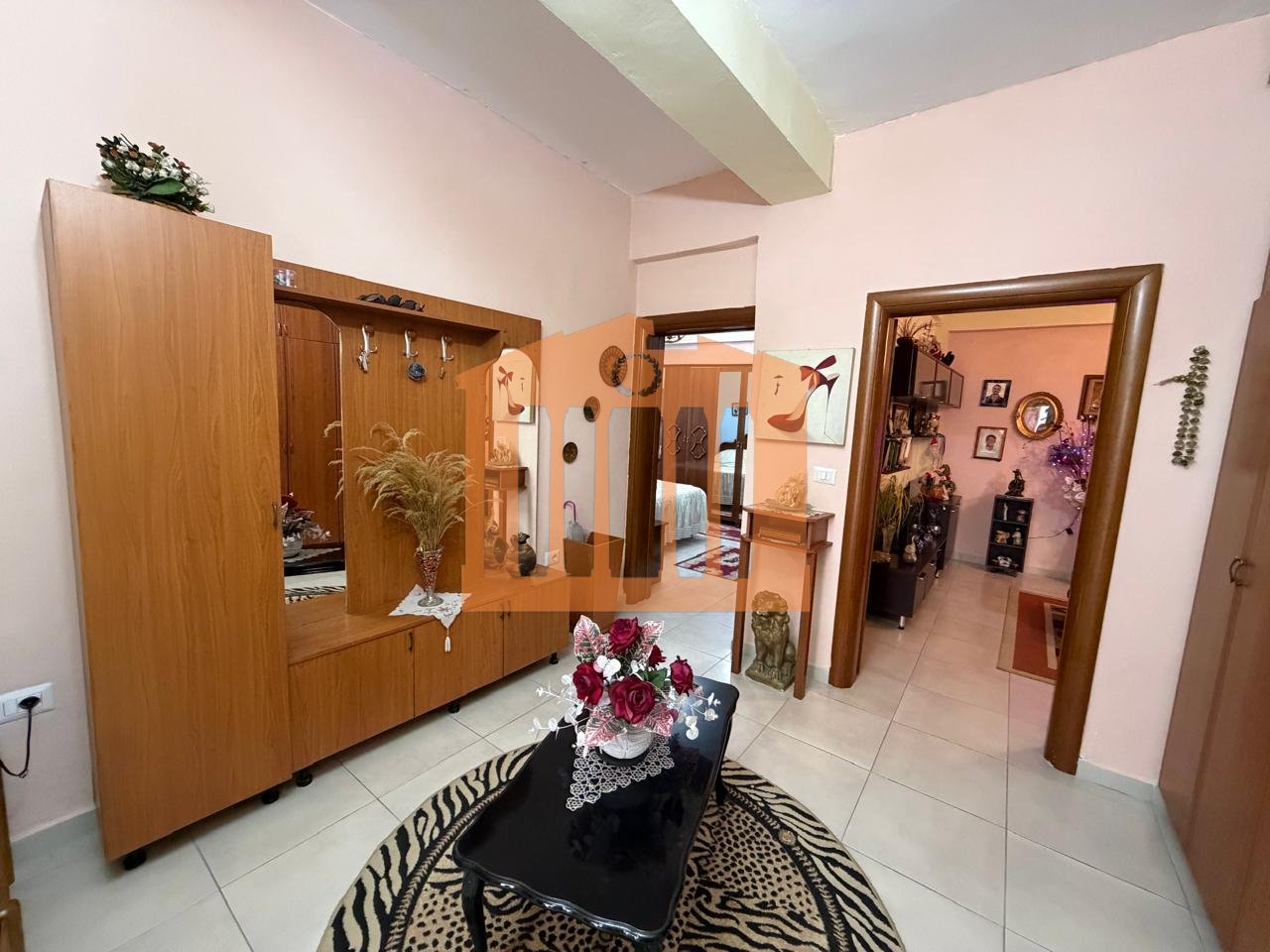 APARTAMENT 2+1+DEPO, STADIUMI,DURRES PER SHITJE!