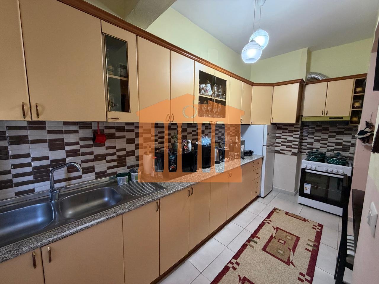 APARTAMENT 2+1+DEPO, STADIUMI,DURRES PER SHITJE!