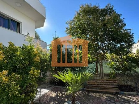 VILE TRE KATESHE TE SHKEMBI I KAVAJES, PER SHITJE!