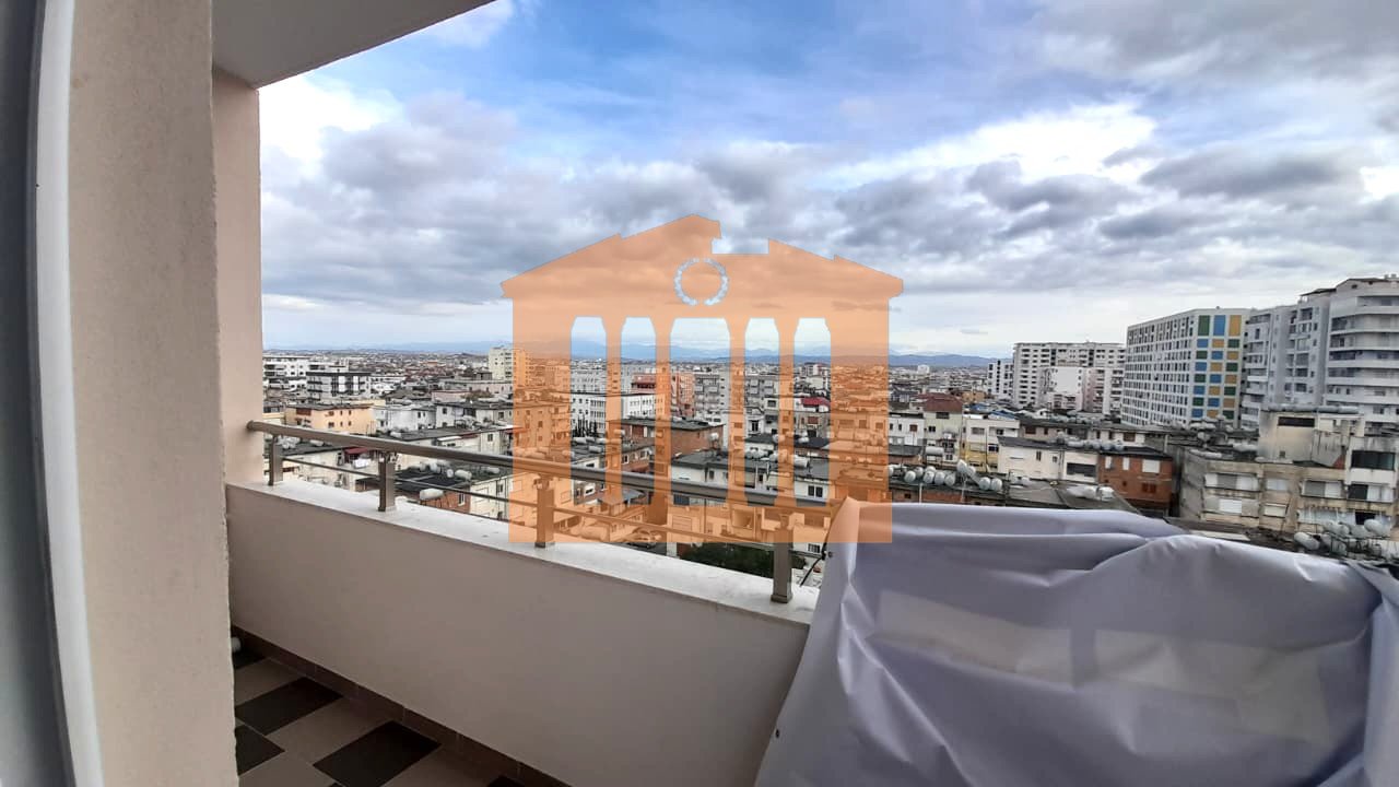 APARTMENT 3+1+2 NEAR THE CENTER FOR SALE!