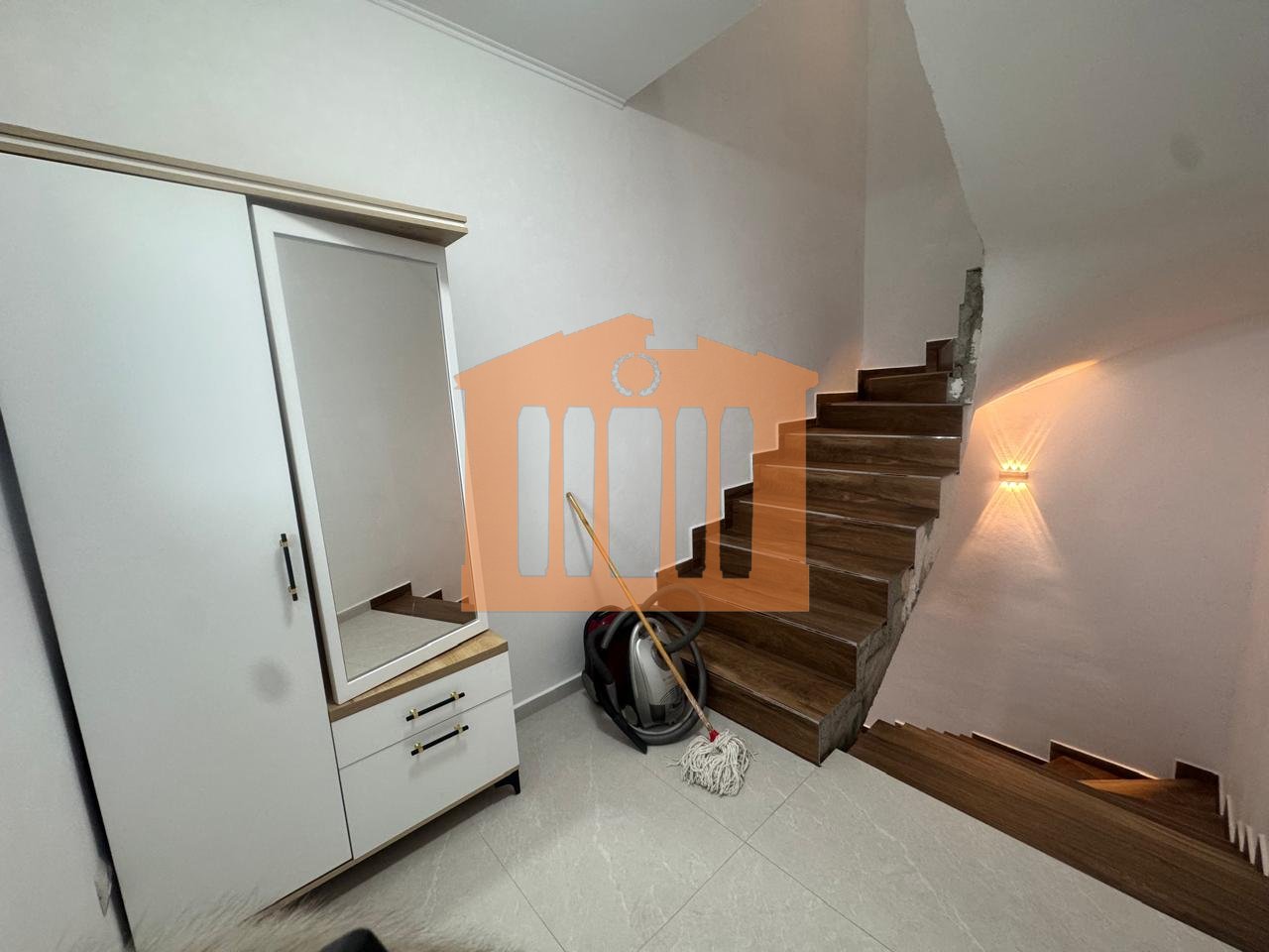 APARTAMENT 2+1 NE ISH-KENETE NE DURRES PER QIRA !