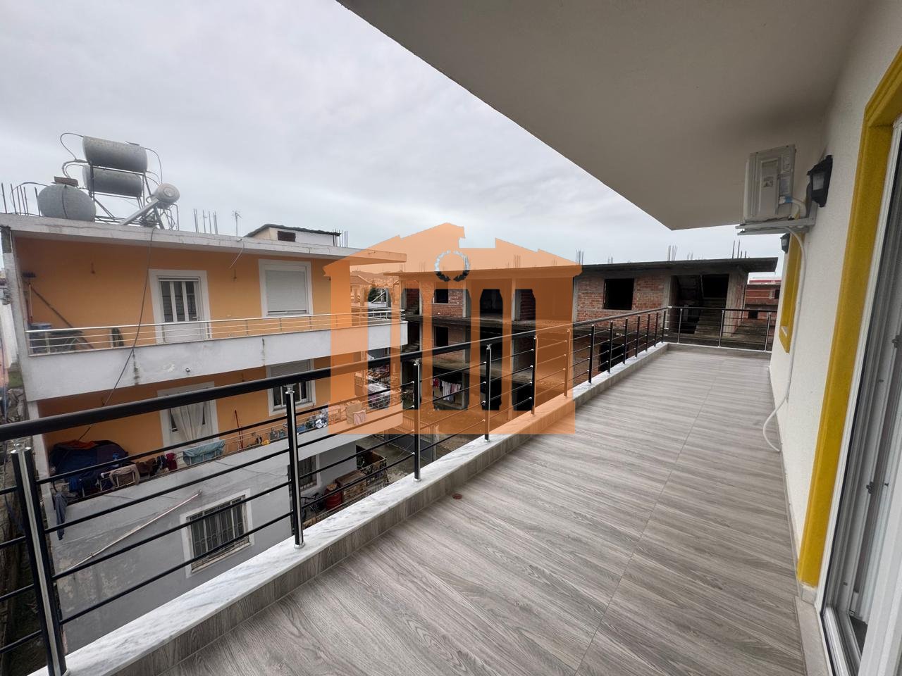 APARTAMENT 2+1 NE ISH-KENETE NE DURRES PER QIRA !