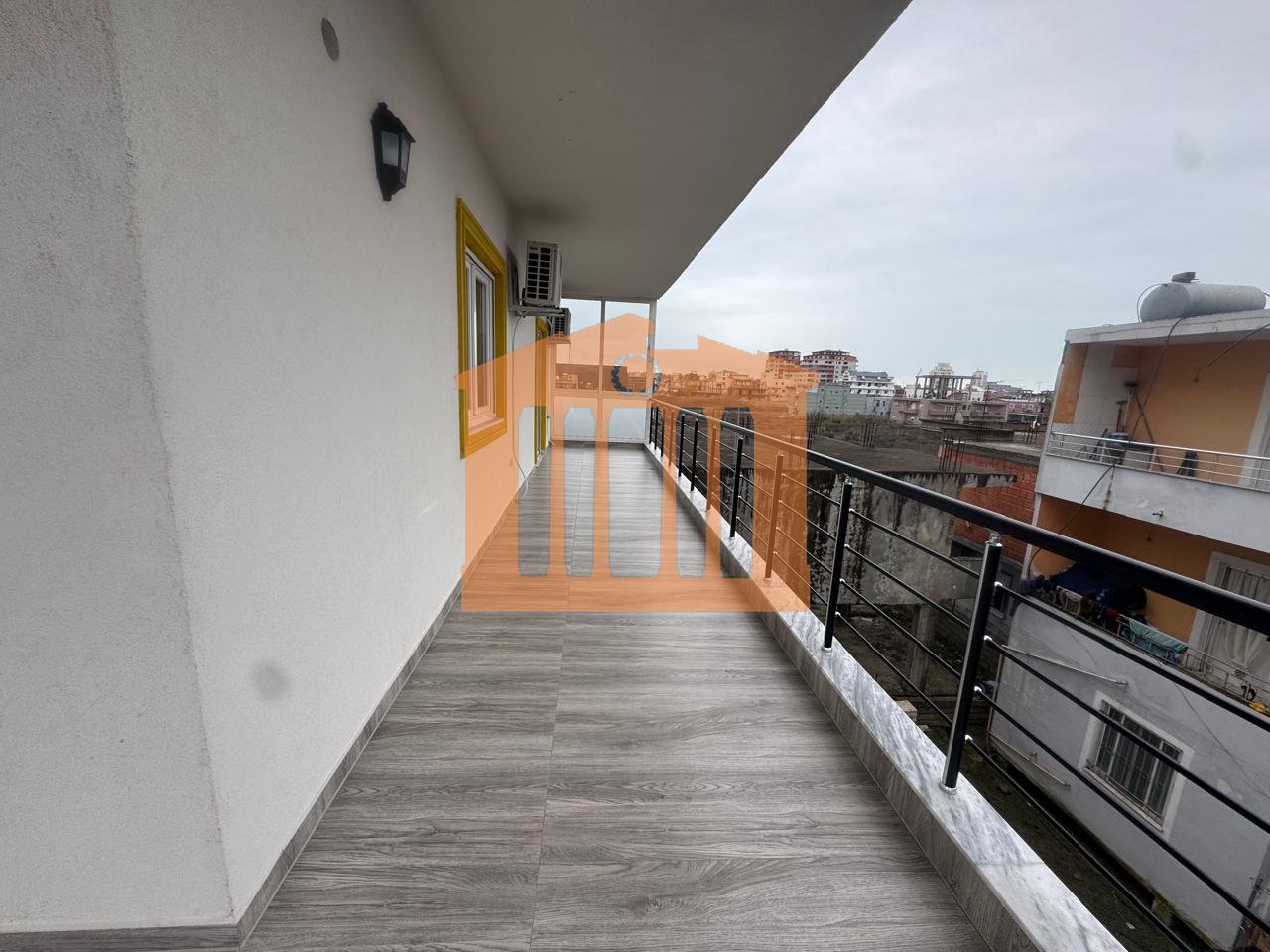 APARTAMENT 2+1 NE ISH-KENETE NE DURRES PER QIRA !