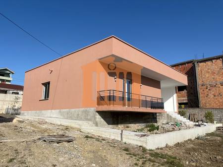 PRIVATE HOUSE IN RRASHBULL, FOR SALE!