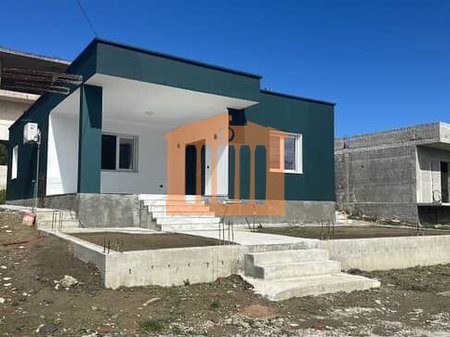 PRIVATE HOUSE IN RRASHBULL, FOR SALE!