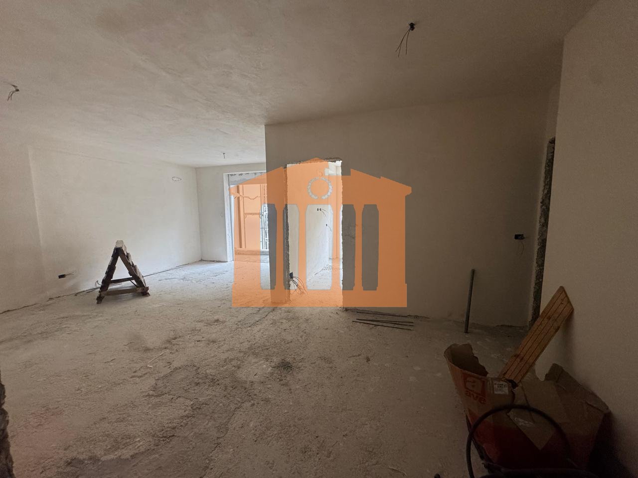 APARTAMENT 1+1 NE GOLEM, PER SHITJE !