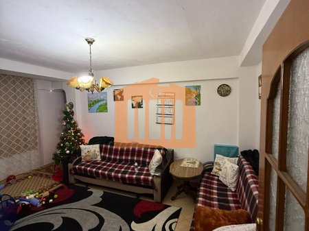 APARTAMENT 2+1 PRANE PALLATIT TE SPORTIT DURRES, PER SHITJE!