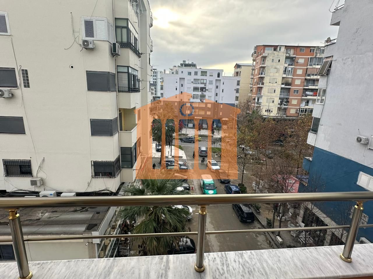 APARTAMENT 2+1+2 NE PLAZH DURRES, PER QIRA!
