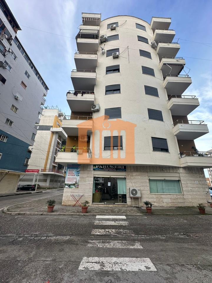 APARTAMENT 2+1+2 NE PLAZH DURRES, PER QIRA!