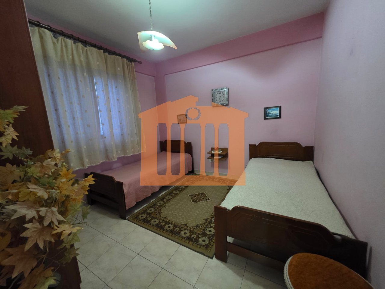 APARTAMENT 2+1 PRANE QENDRES DURRES , PER QIRA!