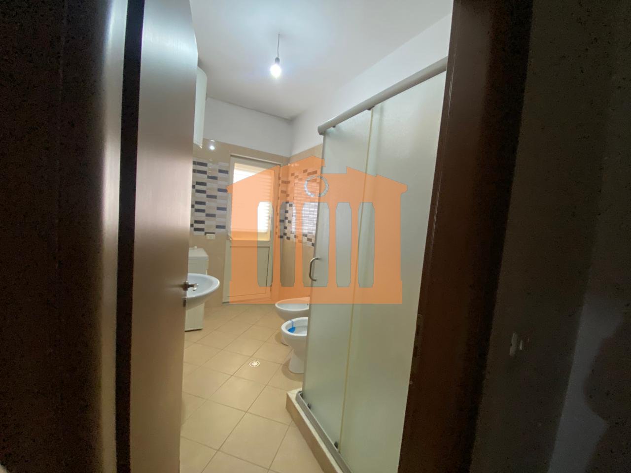 APPARTAMENTO 2+1 CON VISTA MARE SULLA SPIAGGIA, DURAZZO IN AFFITTO!