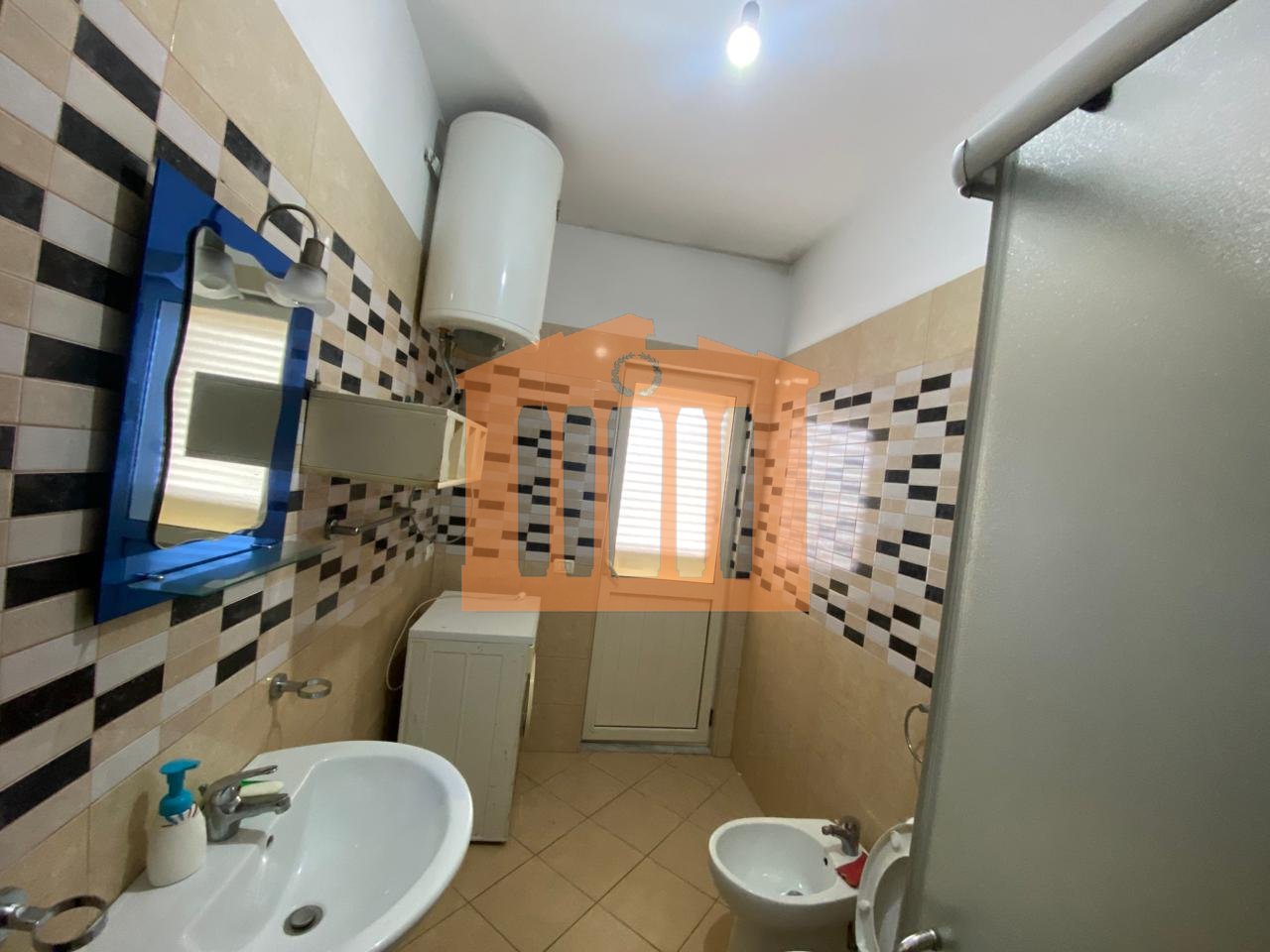 APPARTAMENTO 2+1 CON VISTA MARE SULLA SPIAGGIA, DURAZZO IN AFFITTO!