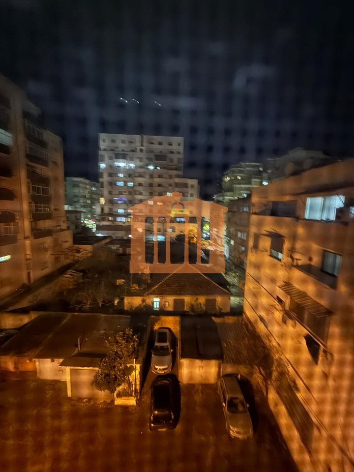 APARTAMENT 2+1 PRANE PALLATIT TE SPORTIT DURRES, PER SHITJE!