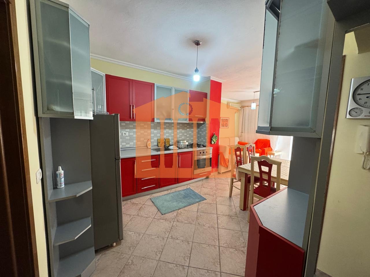 APARTAMENT 2+1+2+GARAZH TEK SHKEMBI I KAVAJES, PER SHITJE !