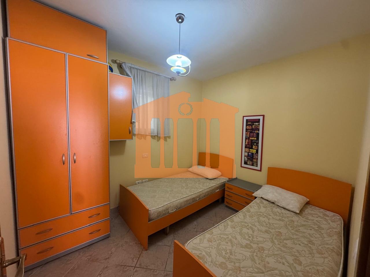 APARTAMENT 2+1+2+GARAZH TEK SHKEMBI I KAVAJES, PER SHITJE !