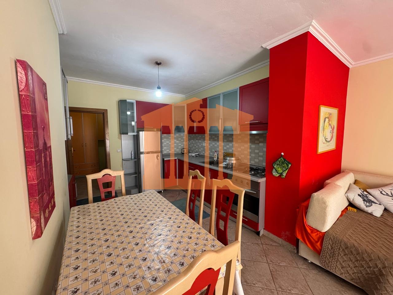 APARTAMENT 2+1+2+GARAZH TEK SHKEMBI I KAVAJES, PER SHITJE !
