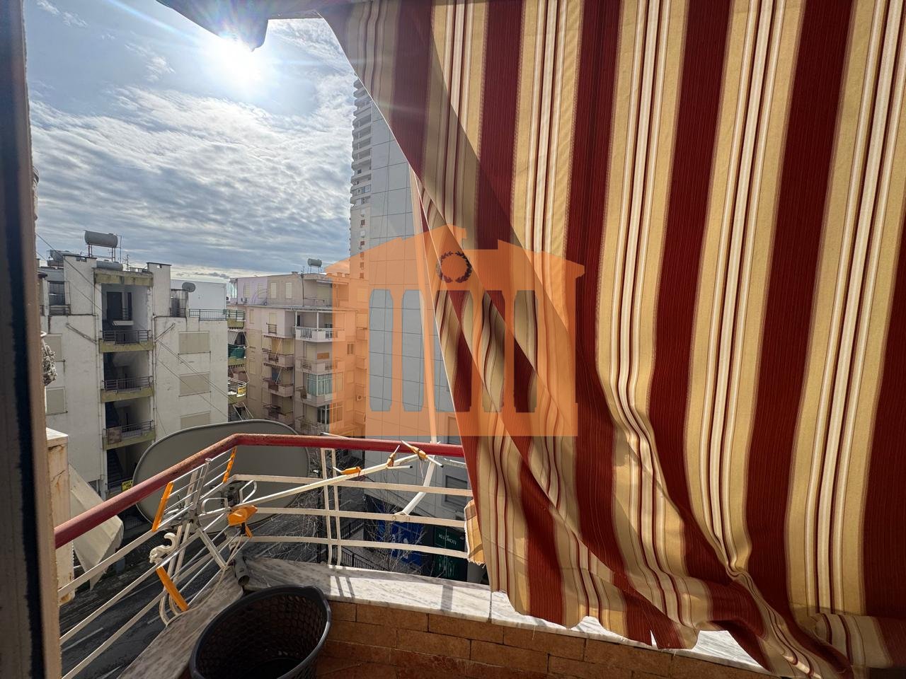 APARTAMENT 2+1+2+GARAZH TEK SHKEMBI I KAVAJES, PER SHITJE !