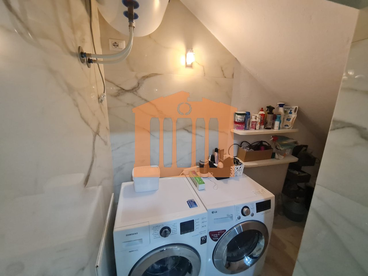 2 KATE TE NJE VILE NE DURRES PER SHITJE !