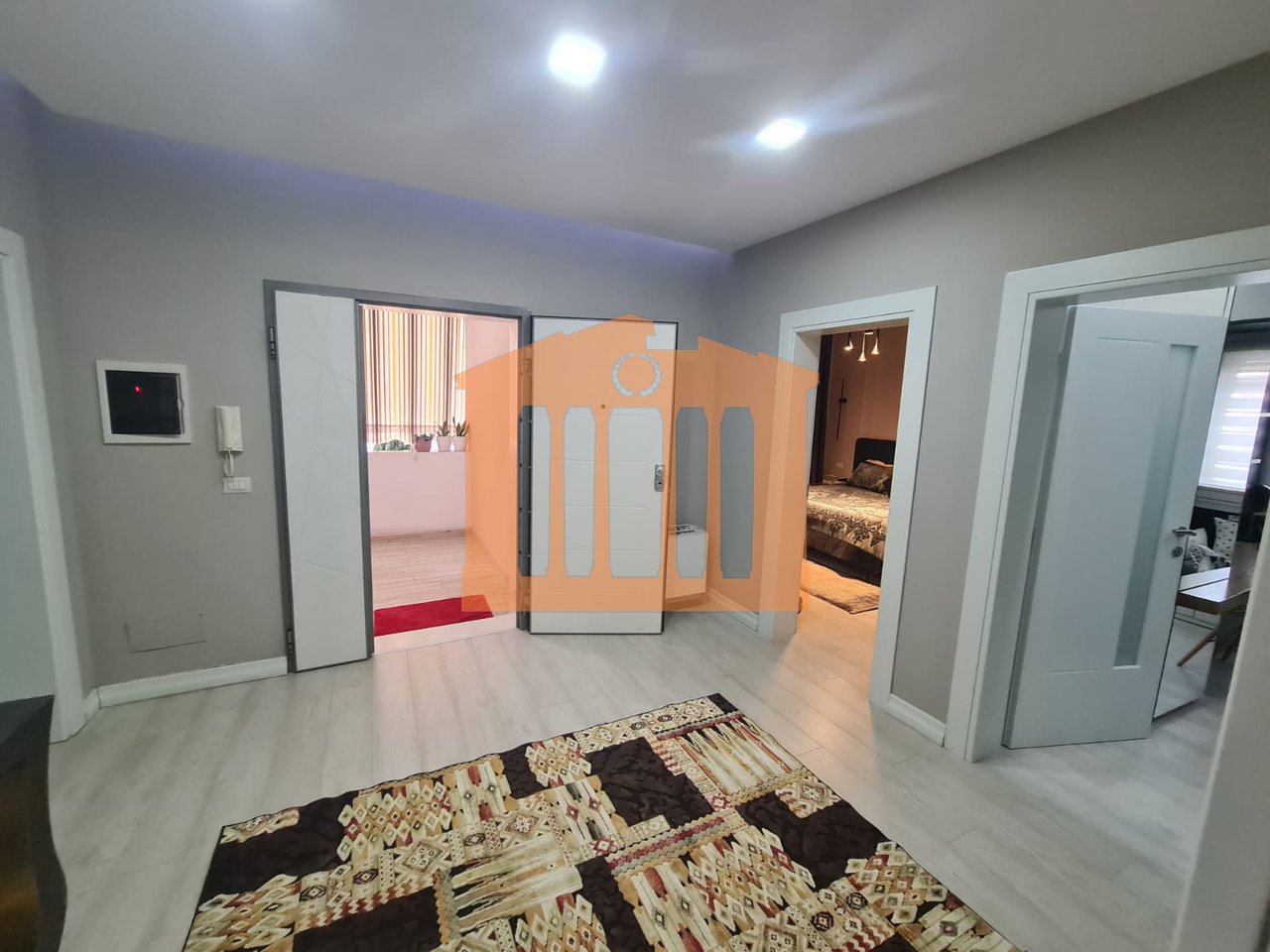 2 KATE TE NJE VILE NE DURRES PER SHITJE !