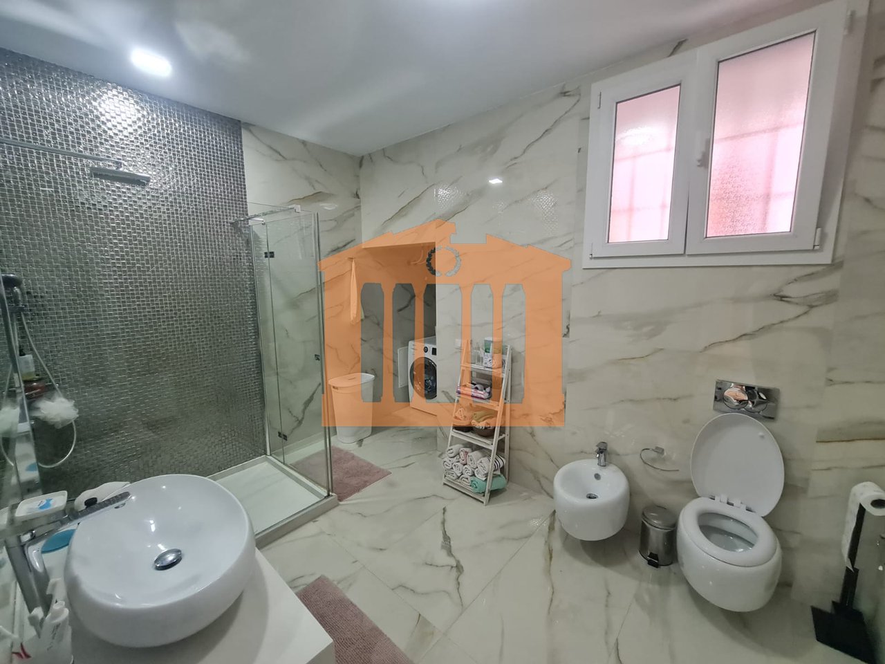 2 KATE TE NJE VILE NE DURRES PER SHITJE !