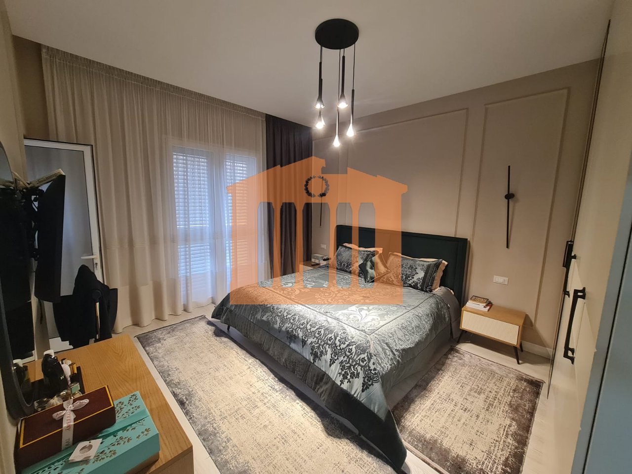 2 KATE TE NJE VILE NE DURRES PER SHITJE !