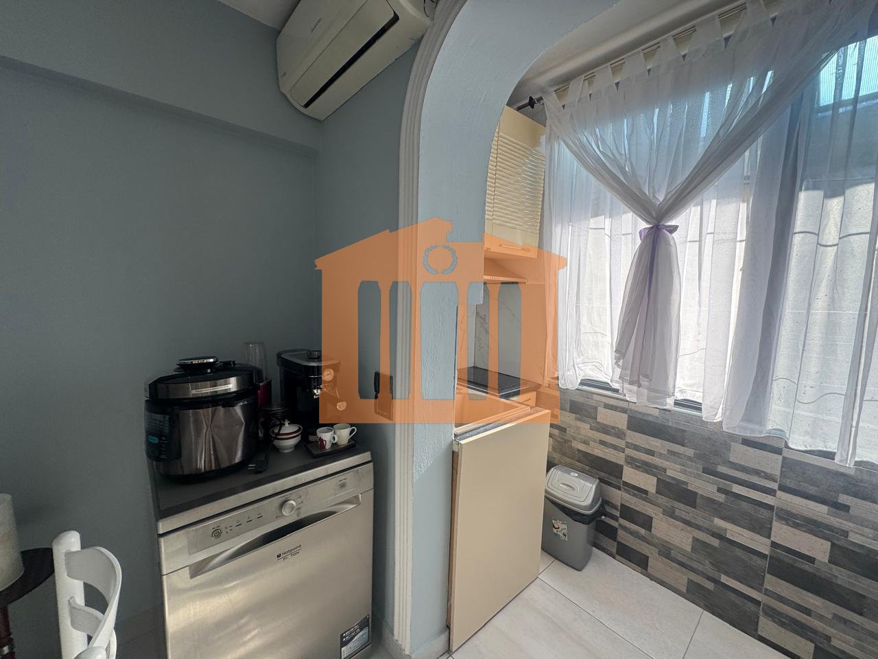 APARTAMENT 2+1 TEK PALLATI SPORTEVE NE DURRES PER QIRA !