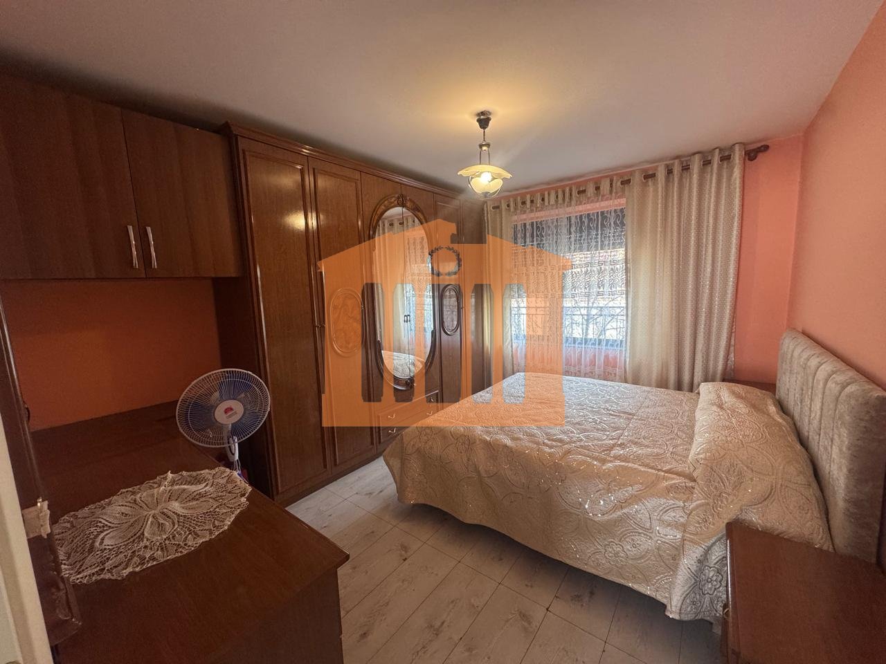 APARTAMENT 2+1 TEK PALLATI SPORTEVE NE DURRES PER QIRA !