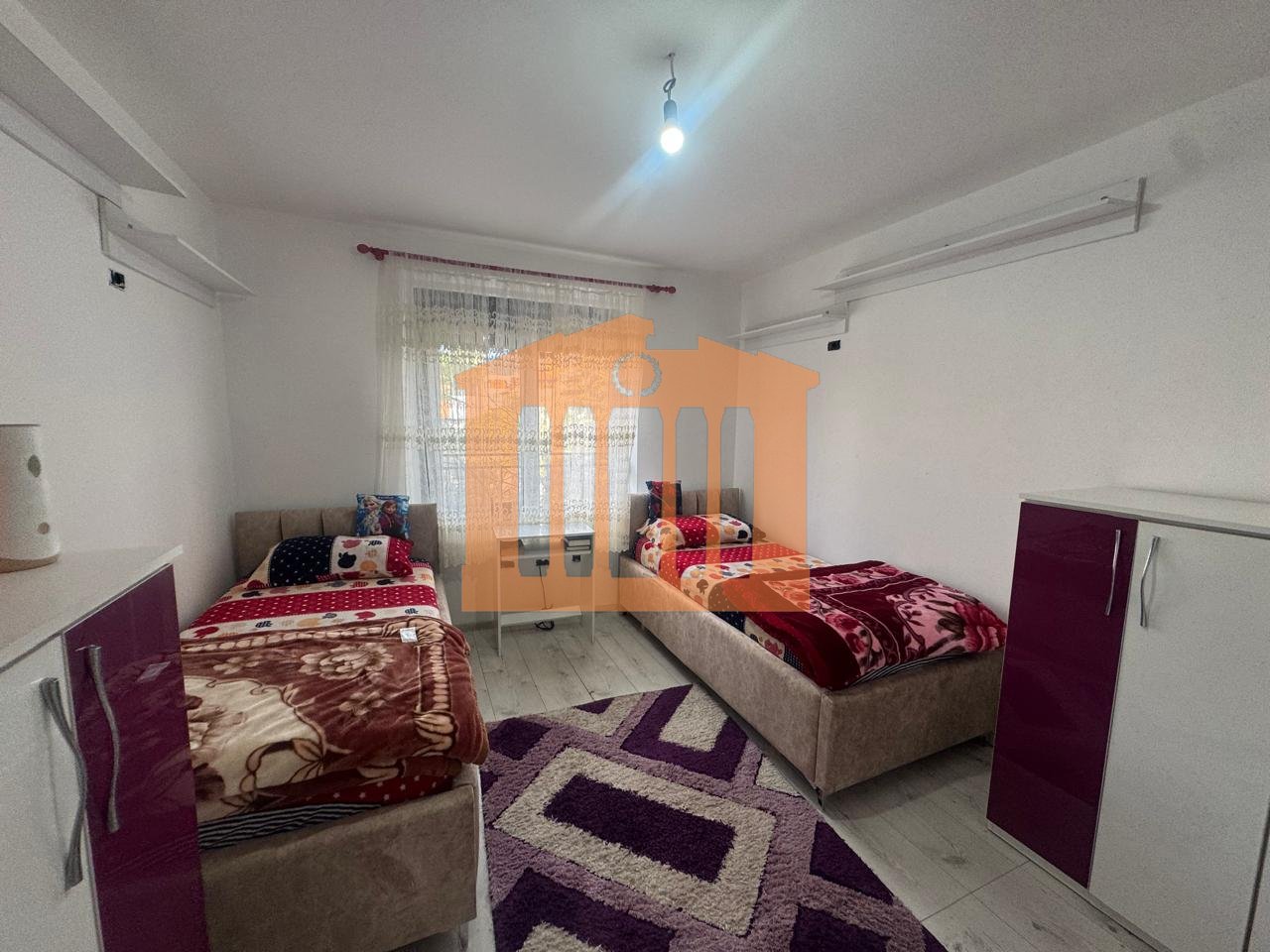 APARTAMENT 2+1 TEK PALLATI SPORTEVE NE DURRES PER QIRA !