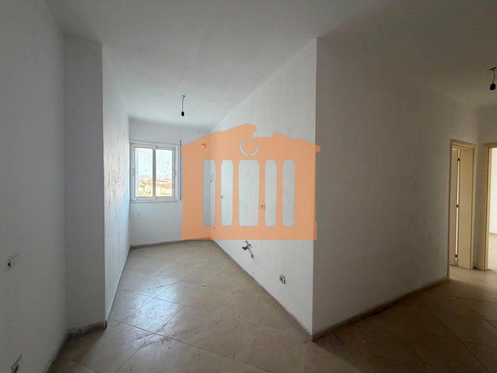 APPARTAMENTO 2+1+2 IN VIA 18 A DURAZZO, IN VENDITA!
